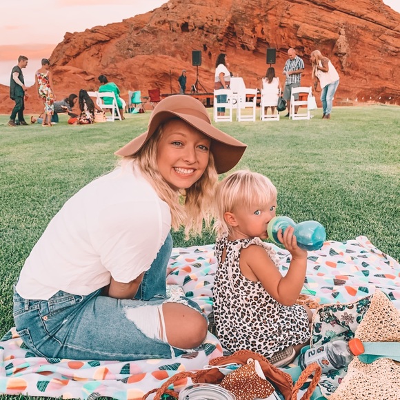 Meet your Posher, Kalli - Picture 3 of 8